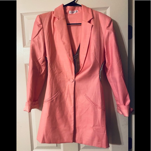 Pink Open Back Blazer. - Picture 3 of 4